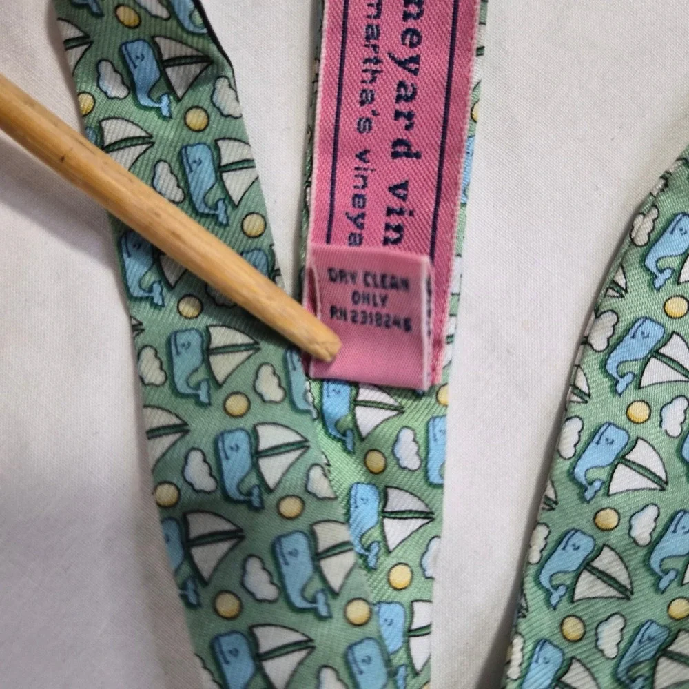 Vineyard Vines Bow Tie Mens Green Whale Sailboat Silk Preppy Nautical Ivy USA